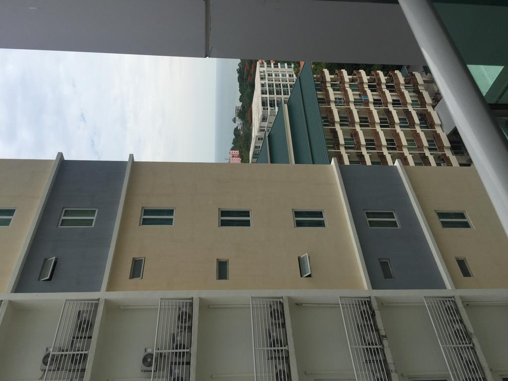 Cosy Beach View Condominium Pattaya Bagian luar foto