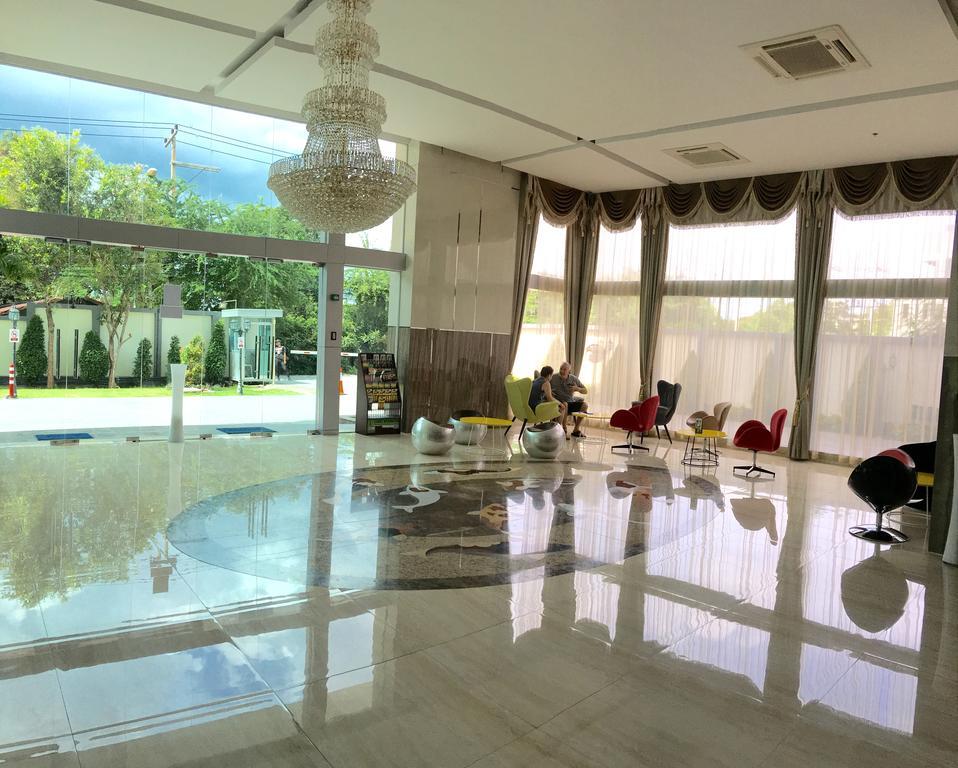 Cosy Beach View Condominium Pattaya Bagian luar foto