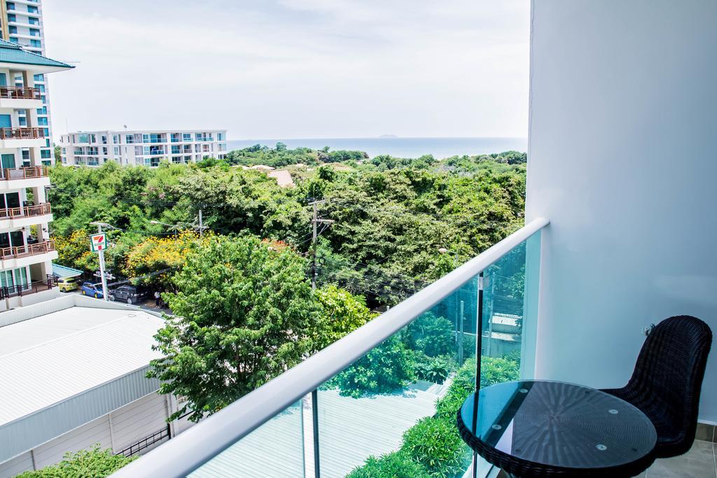 Cosy Beach View Condominium Pattaya Bagian luar foto